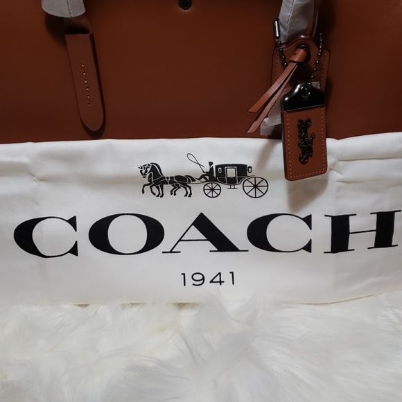 Designer Handbag - Picture 6 of 16